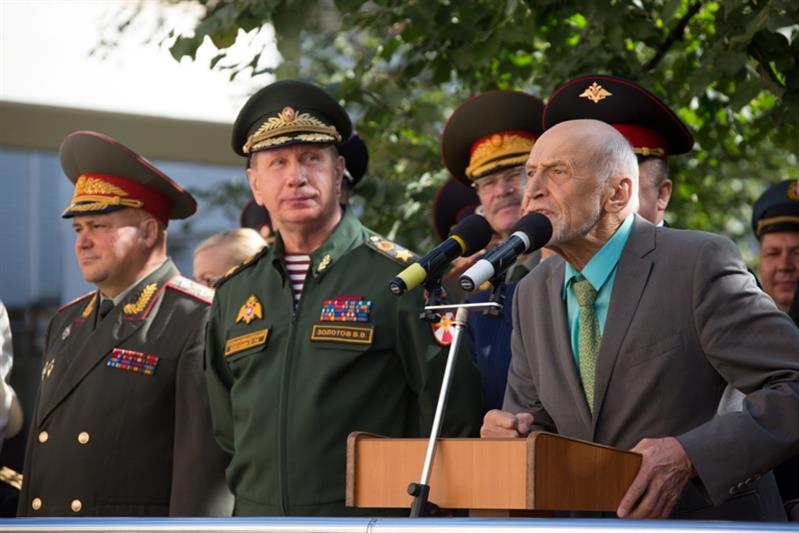 ГЕНЕРАЛ АРМИИ ВИКТОР ЗОЛОТОВ ПОЗДРАВИЛ ВОСПИТАННИКОВ МОСКОВСКОГО ПРЕЗИДЕНТСКОГО КАДЕТСКОГО УЧИЛИЩА РОСГВАРДИИ ИМ. М.А. ШОЛОХОВА С ДНЕМ ЗНАНИЙ