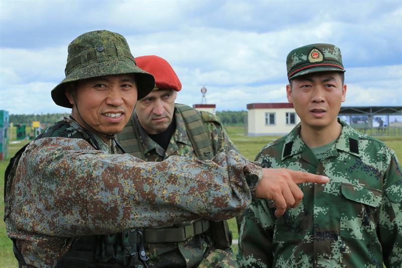 Совместная антитеррористическая тренировка спецназа Федеральной службы войск национальной гвардии РФ и Народной вооруженной полиции Китая