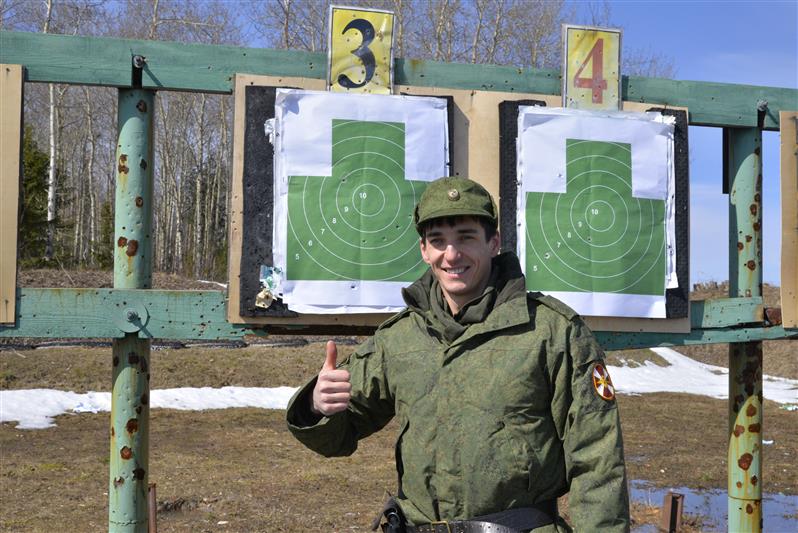 Командующий Уральским округом войск национальной гвардии РФ встретился с военнослужащими спортивной команды округа