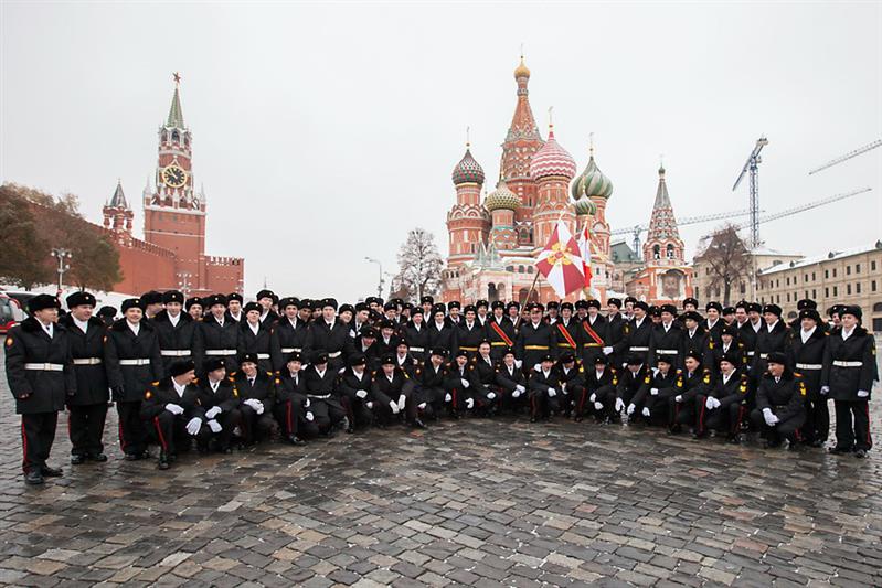 Военнослужащие и кадеты Росгвардии приняли участие в торжественном марше на Красной площади Москвы
