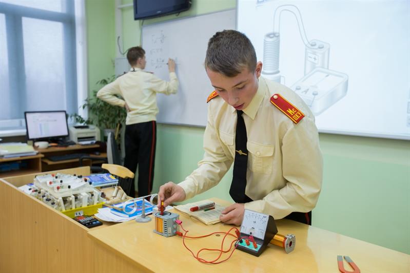 Один день из жизни кадетского корпуса
