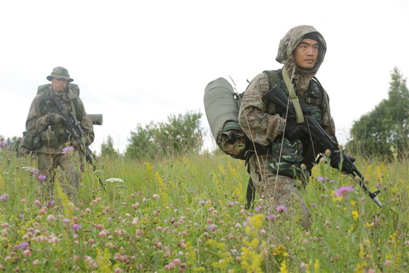 Совместная учебная антитеррористическая операция военнослужащих 604 Центра специального назначения и спецназа Народной вооруженной полиции Китая