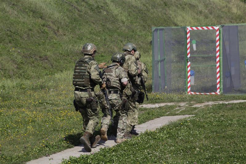 Соревнования военнослужащих Росгвардии памяти Героя России капитана Дмитрия Серкова