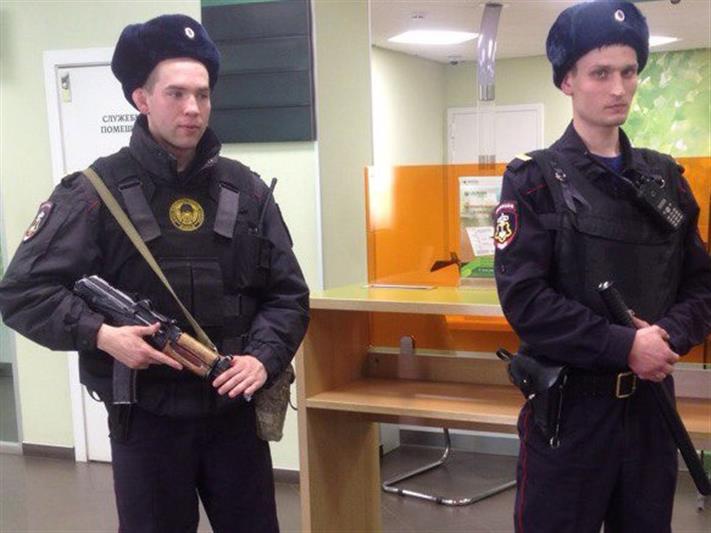 В г. Красноярске сотрудники Росгвардии задержали подозреваемого в разбойном нападении 