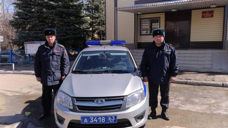 В г. Самаре сотрудники Росгвардии в свободное от службы время задержали подозреваемых в совершении кражи