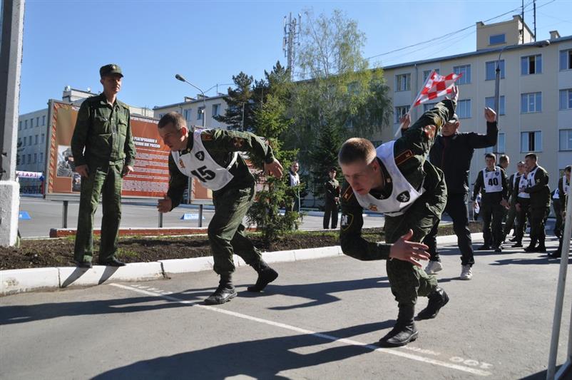 В Новосибирском военном институте Росгвардии состоялся смотр физической подготовки 