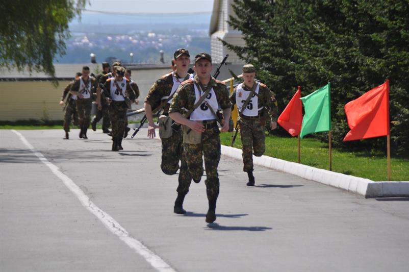 В Новосибирском военном институте Росгвардии состоялся смотр физической подготовки 