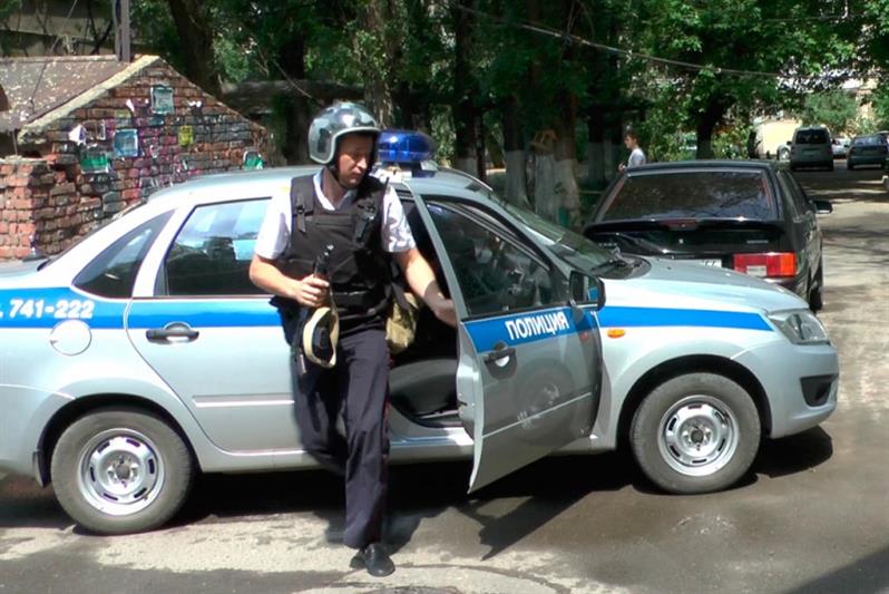 В г. Саратове сотрудники Росгвардии задержали гражданина, находившегося в федеральном розыске 