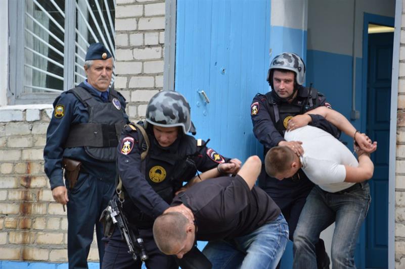 В г. Красноярске сотрудники Росгвардии пресекли нападение на воспитателя детского сада