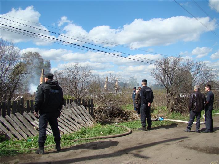 В Кировской области сотрудники Росгвардии обеспечили охрану общественного порядка при ликвидации последствий пожара 