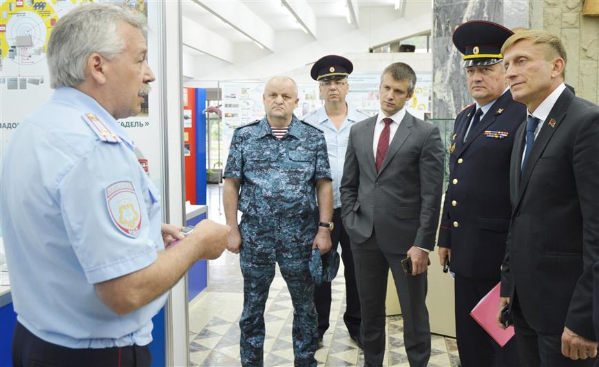 В Краснодарском крае сотрудники Росгвардии провели семинар-совещание с руководителями объектов детского отдыха 