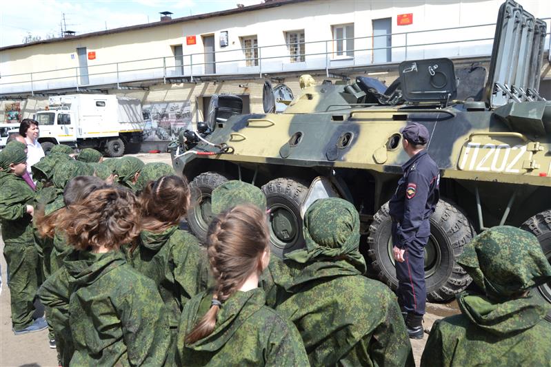 В г. Самаре кадеты побывали в гостях у военнослужащих Росгвардии