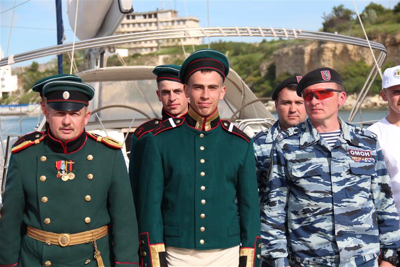 В г. Севастополе сотрудники СОБРа «Сокол» и ОМОНа «Беркут»  Росгвардии приняли участие в парусной регате