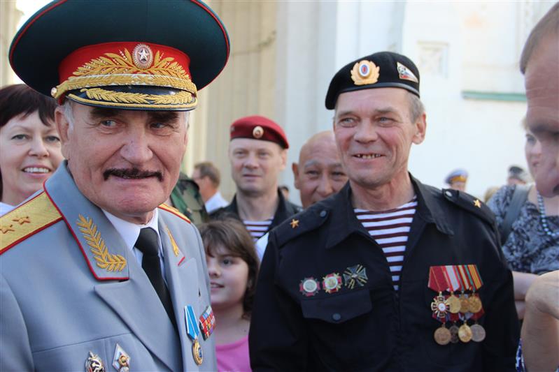 В Астраханском государственном кремле военнослужащие, ветераны и жители города отметили 50-летие с момента сформирования батальона оперативного назначения Росгвардии