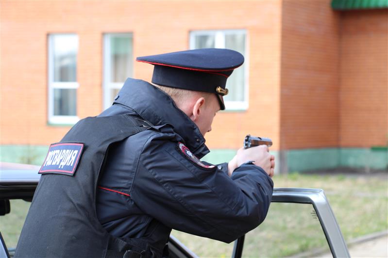 В Московской области сотрудники Росгвардии задержали подозреваемую в убийстве