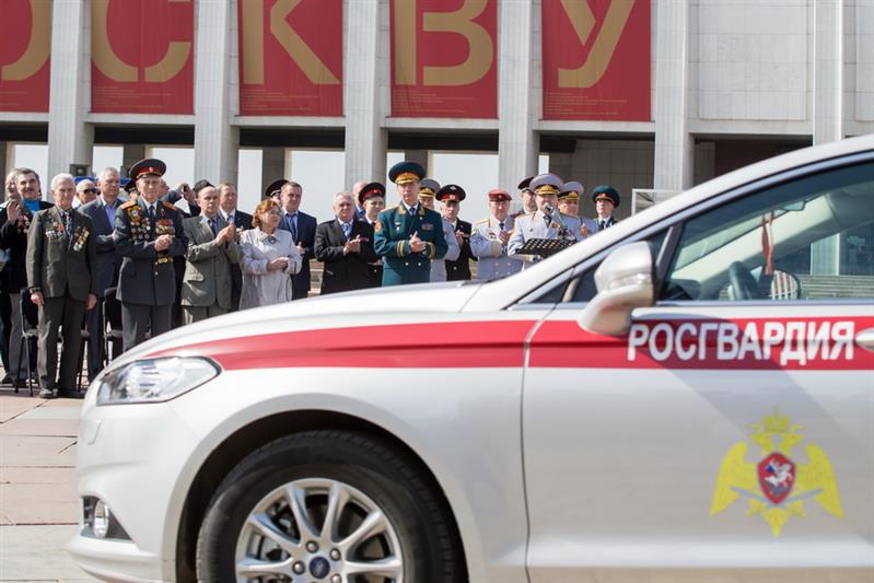 Под знаменем Великой Победы