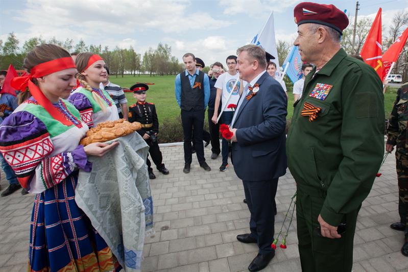 Участники автопробега посетили мемориальный комплекс на въезде в г. Плавск Тульской области