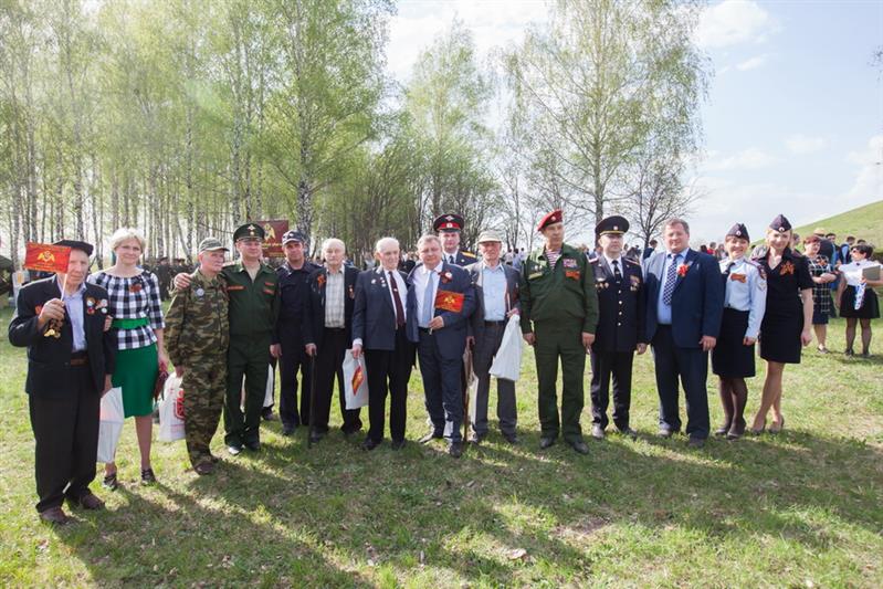 Участники автопробега посетили мемориальный комплекс на въезде в г. Плавск Тульской области