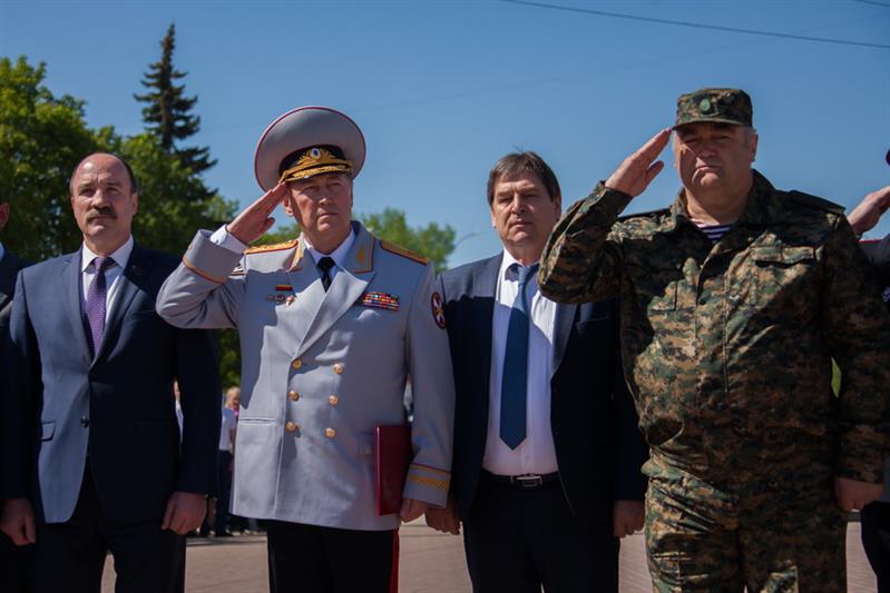 Участники автопробега «Вахта памяти. Сыны Великой Победы» посетили ряд мемориалов в Курской области