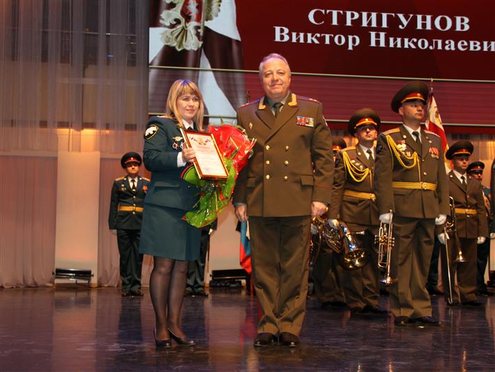 Командующий Сибирским округом поздравил военнослужащих Центра подготовки личного состава (г. Омск) с 75-летием со дня образования