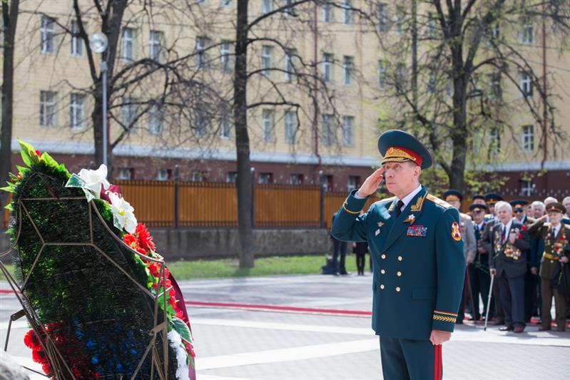 Под знаменем Великой Победы