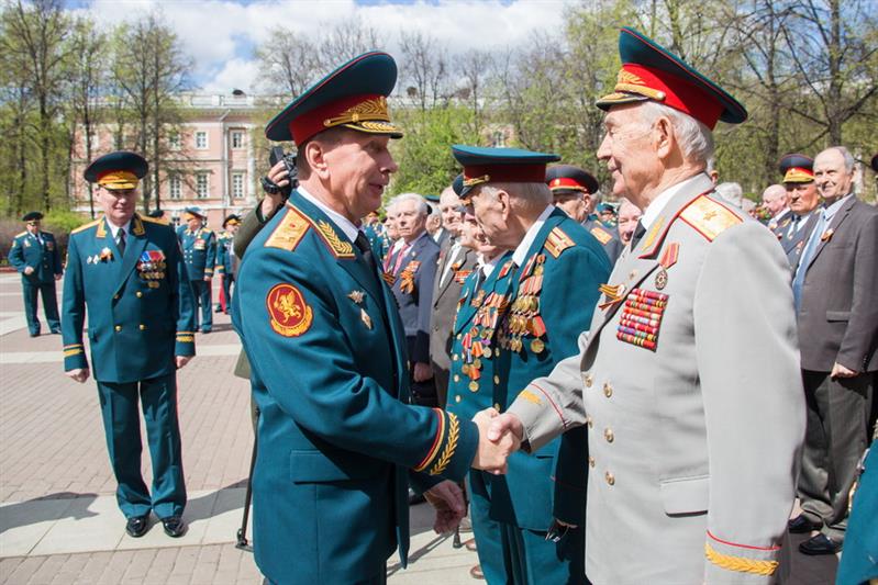 Под знаменем Великой Победы