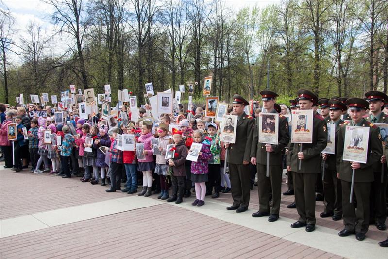 Под знаменем Великой Победы
