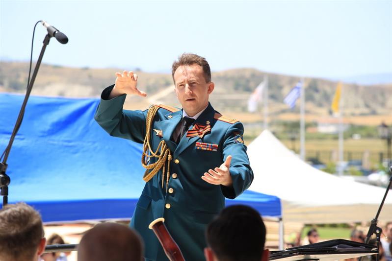Под знаменем Великой Победы