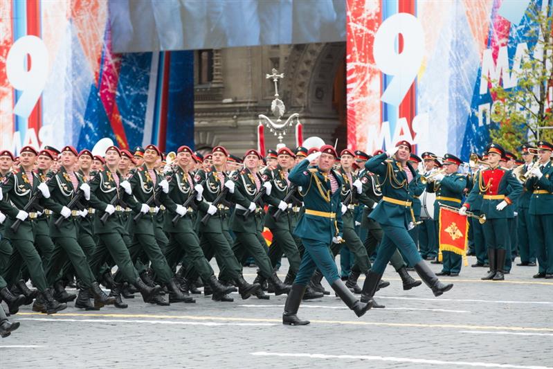 Под знаменем Великой Победы