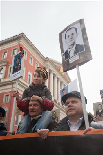 Под знаменем Великой Победы