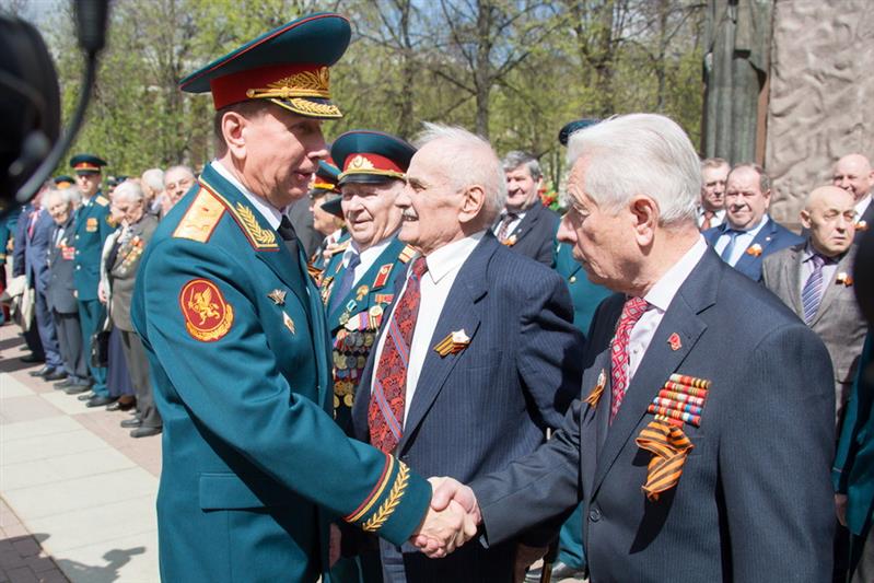 Генерал армии Виктор Золотов провел торжественный прием ветеранов Великой Отечественной войны