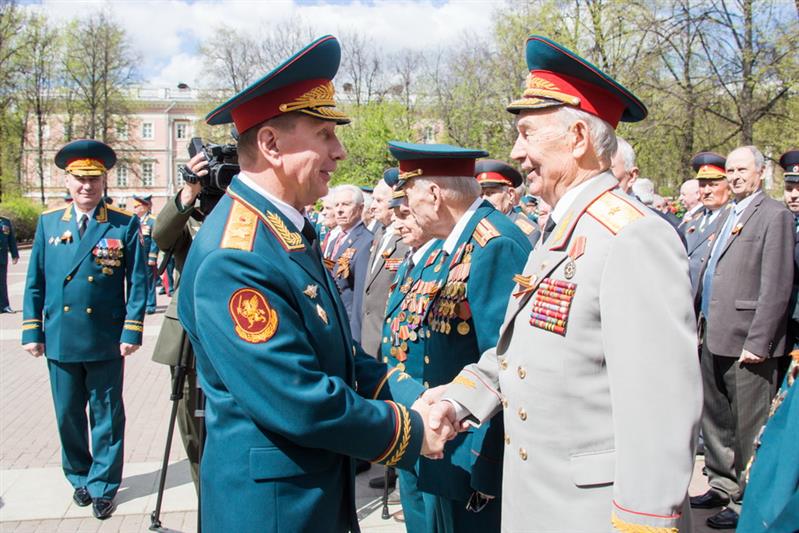Генерал армии Виктор Золотов провел торжественный прием ветеранов Великой Отечественной войны