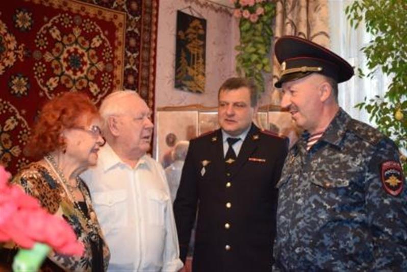 Начальник Управления Росгвардии   по Челябинской области поздравил  последнего на Южном Урале участника битвы за Берлин 