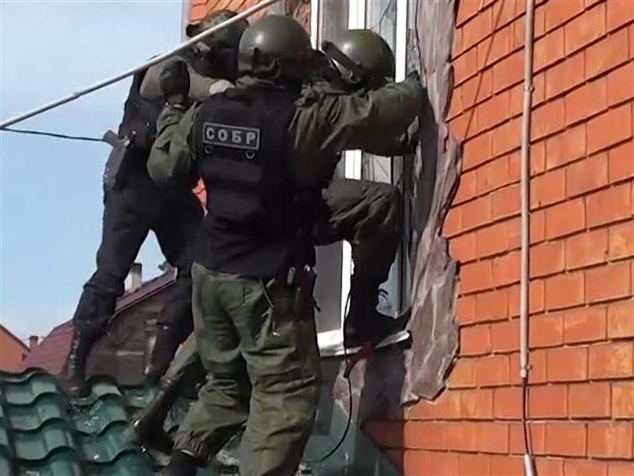 В г. Кемерове бойцы СОБРа Росгвардии задержали наркоторговца