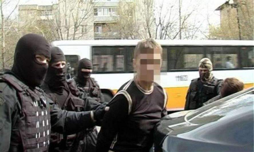 В Татарстане бойцы ОМОНа Росгвардии оказали силовую поддержку полицейским в задержании подозреваемого в совершении убийства