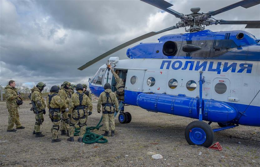В Мурманской области сотрудники Росгвардии оказали силовую поддержку  полицейским при задержании опасного преступника