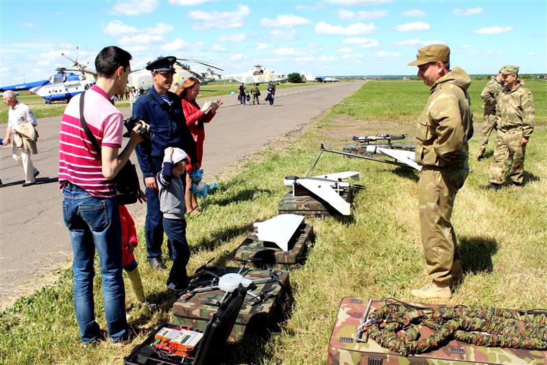 В отдельном авиационном полку Северо-Кавказского округа состоялся праздник для членов семей военнослужащих и сотрудников Росгвардии