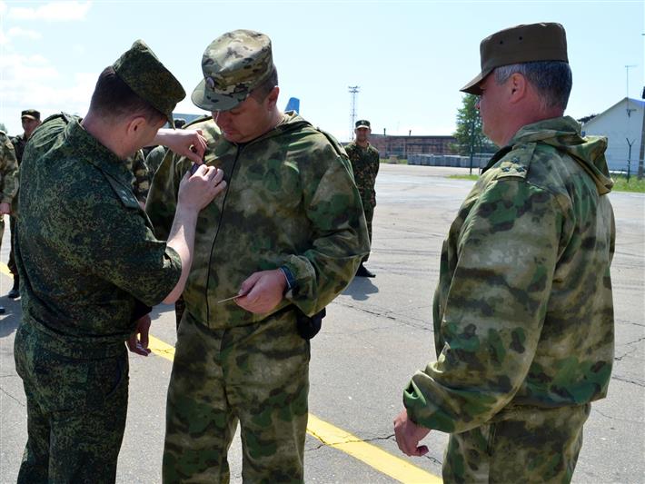 Сотрудники иркутского ОМОНа на транспорте награждены государственными наградами 