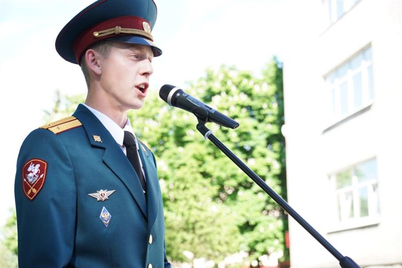 В Санкт-Петербургском военном институте войск национальной гвардии состоялся выпуск лейтенантов