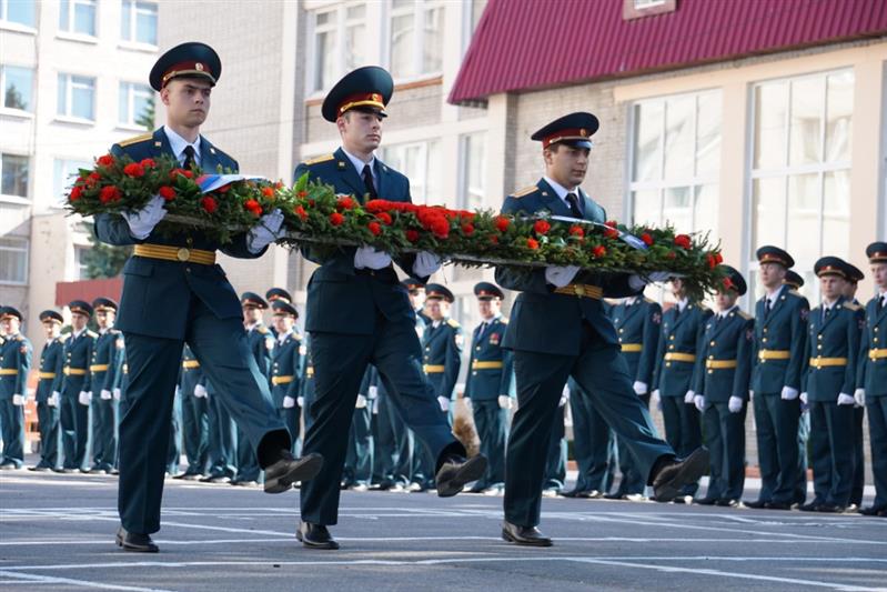 В Санкт-Петербургском военном институте войск национальной гвардии состоялся выпуск лейтенантов