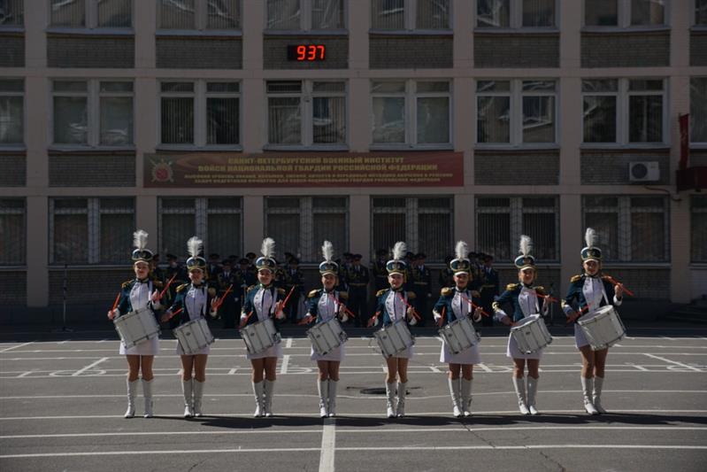 В Санкт-Петербургском военном институте войск национальной гвардии состоялся выпуск лейтенантов