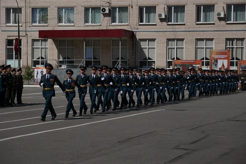 В Санкт-Петербургском военном институте войск национальной гвардии состоялся выпуск лейтенантов