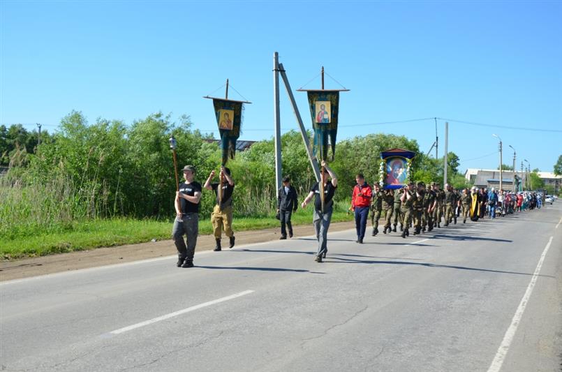 Военнослужащие Росгвардии приняли участие в четырехдневном крестном ходе вокруг г. Хабаровска