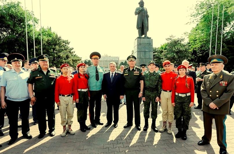 В День памяти и скорби военнослужащие и сотрудники Северо - Кавказского округа Росгвардии приняли участие во  Всероссийской акции «Свеча памяти»