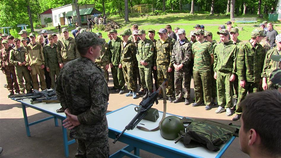 В Мордовии сотрудники ОМОНа приняли участие в проведении военного сбора допризывной молодежи