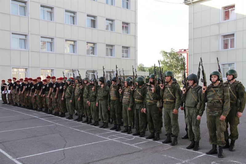 В г. Хабаровске прошли квалификационные испытания на право ношения крапового берета