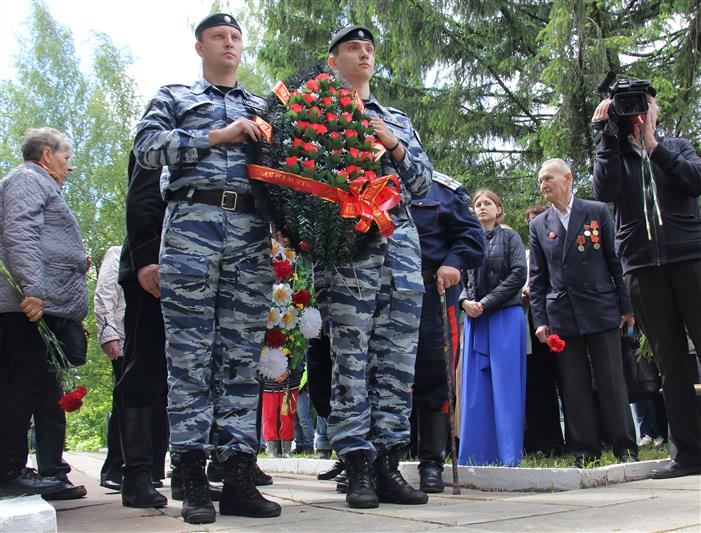 Сотрудники Главного управления Росгвардии по г. Москве почтили память красноармейцев, погибших в годы Великой Отечественной войны