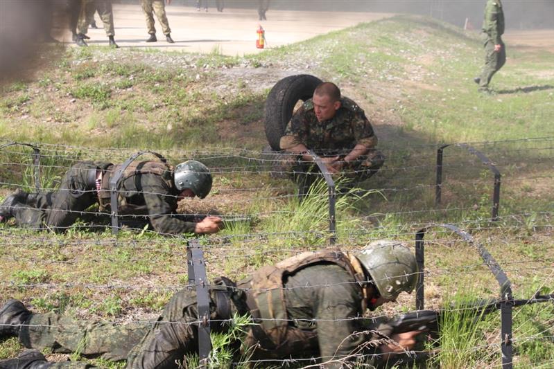 В г. Хабаровске прошли квалификационные испытания на право ношения крапового берета