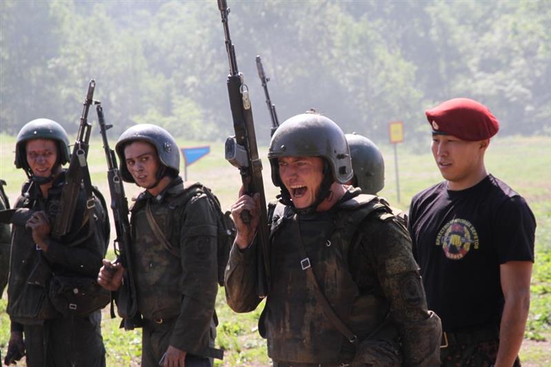 В г. Хабаровске прошли квалификационные испытания на право ношения крапового берета