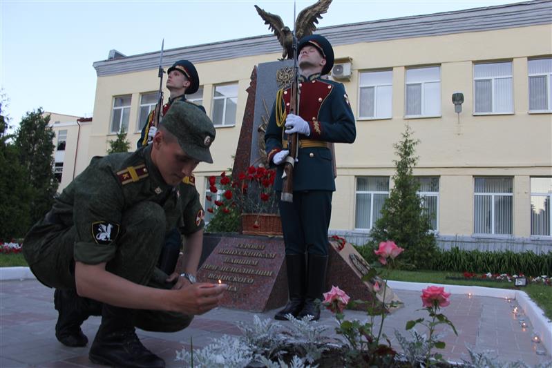 В Саратовском институте войск национальной гвардии РФ прошли мероприятия, посвященные Дню памяти и скорби